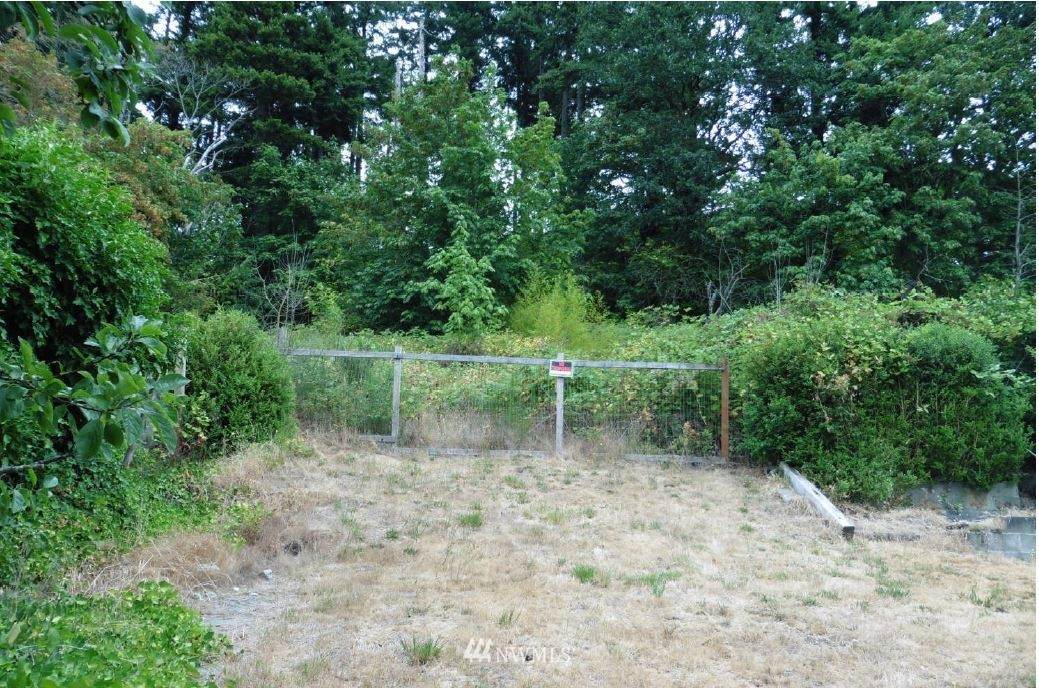 7029 Trafton Street - Photo 1
