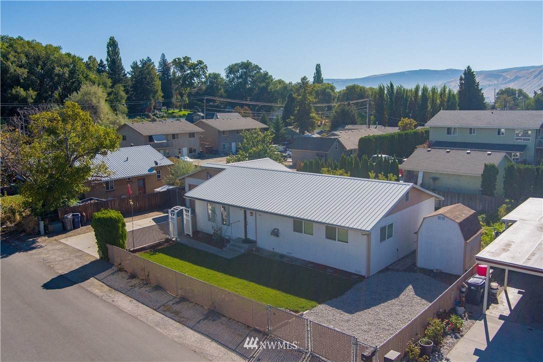 144 12th Street - Photo 1
