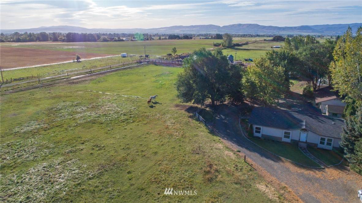 700 Lyons Road - Photo 1