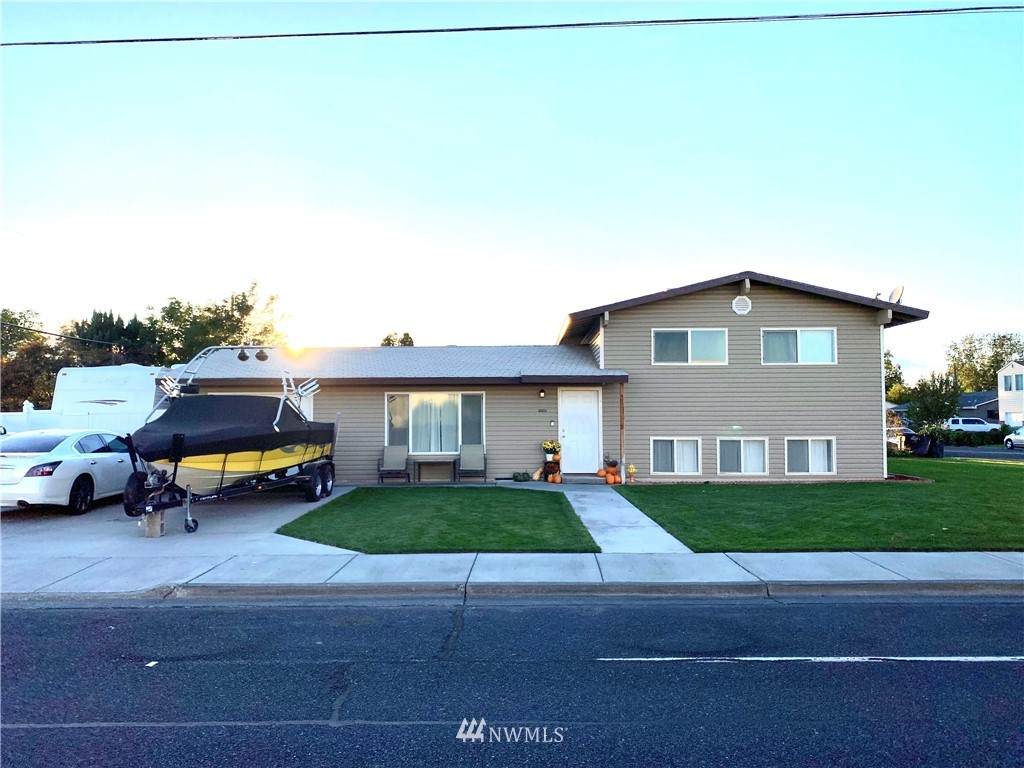 1030 Clover Dr - Photo 1