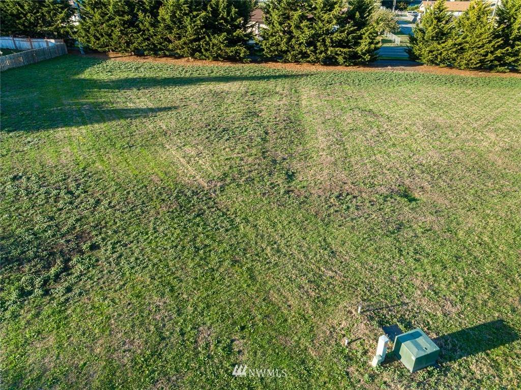 1051 Lindsey Lane - Photo 1