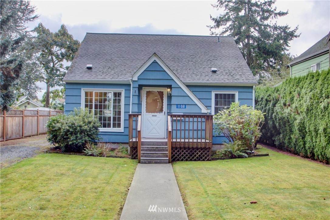 1108 Greenleaf Avenue - Photo 1