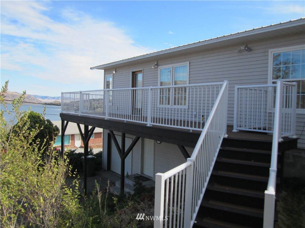 134 4th Street - Photo 1