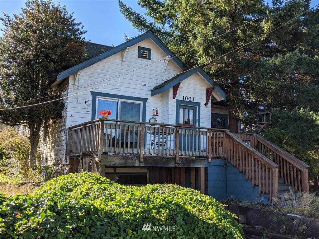 1003 Ellinor Avenue - Photo 1