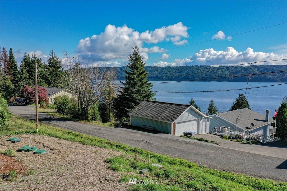 91 Mardell Avenue - Photo 1