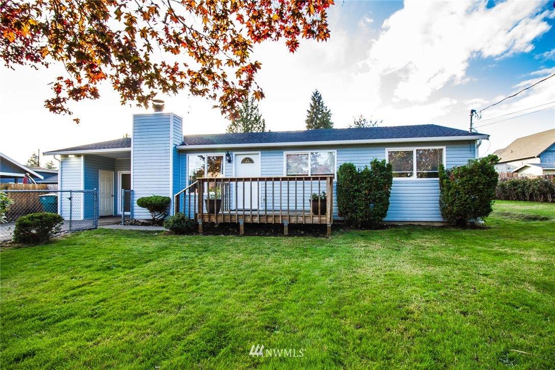 10712 3rd Ave Se - Photo 1