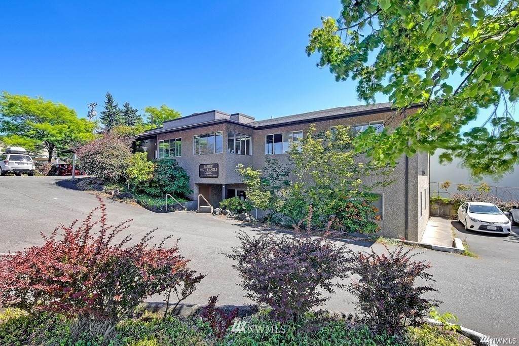 11545 15th Avenue - Photo 1