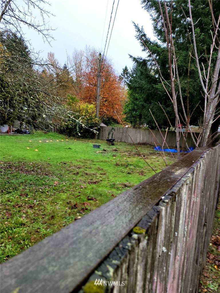 915 Tilden Avenue - Photo 1