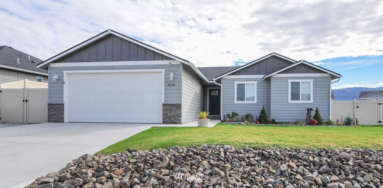 2210 Maryhill Street - Photo 1