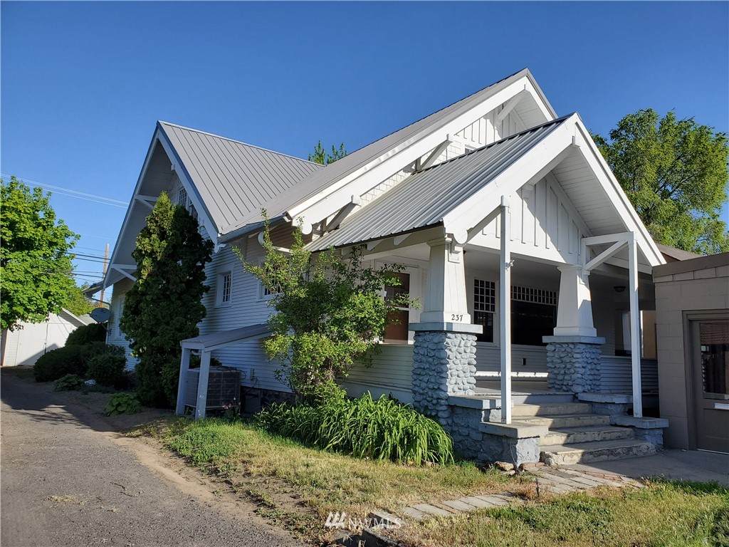 237 Basin Street - Photo 1