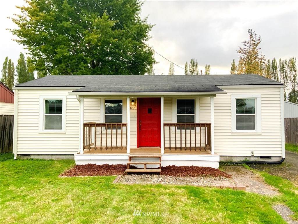 805 33rd Avenue - Photo 1