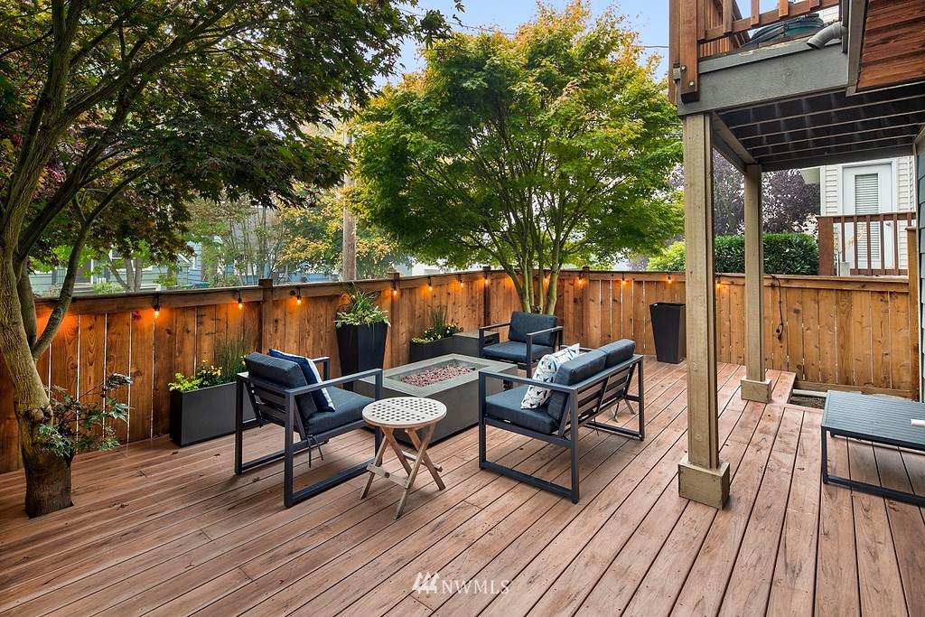 2646 58th Street - Photo 1