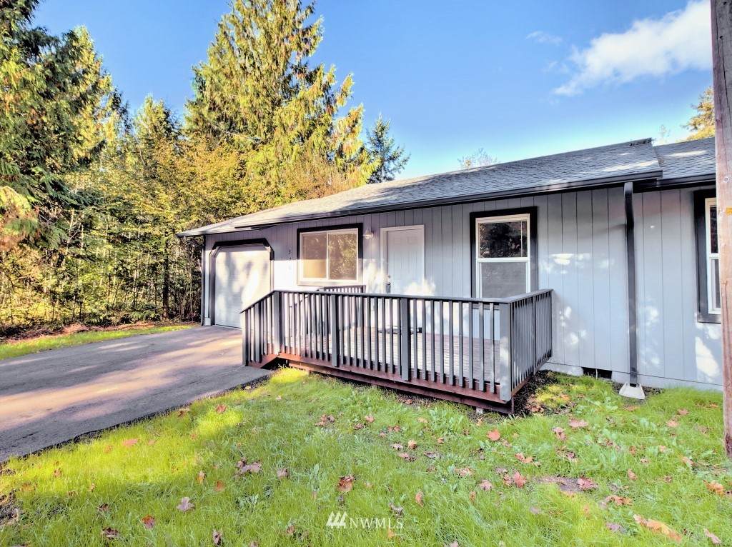 370 Wood Lane - Photo 1