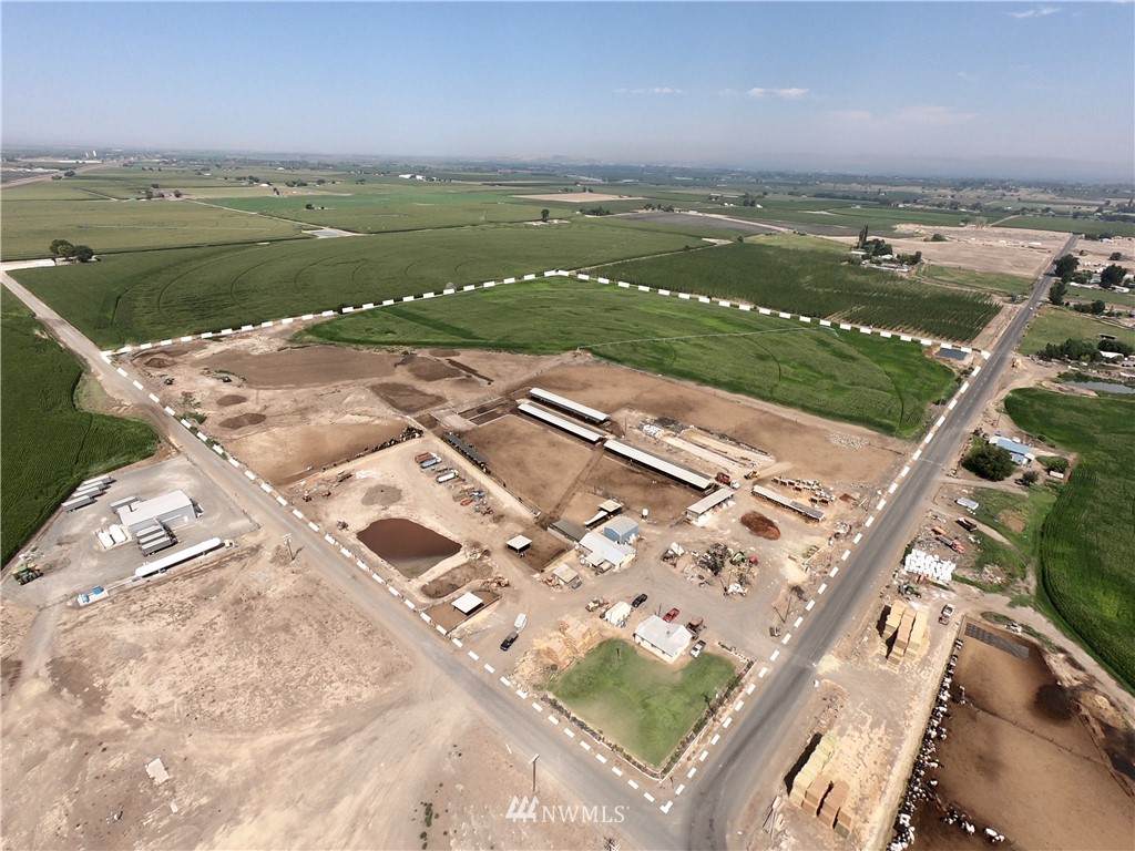 1070 Bus Road - Photo 1