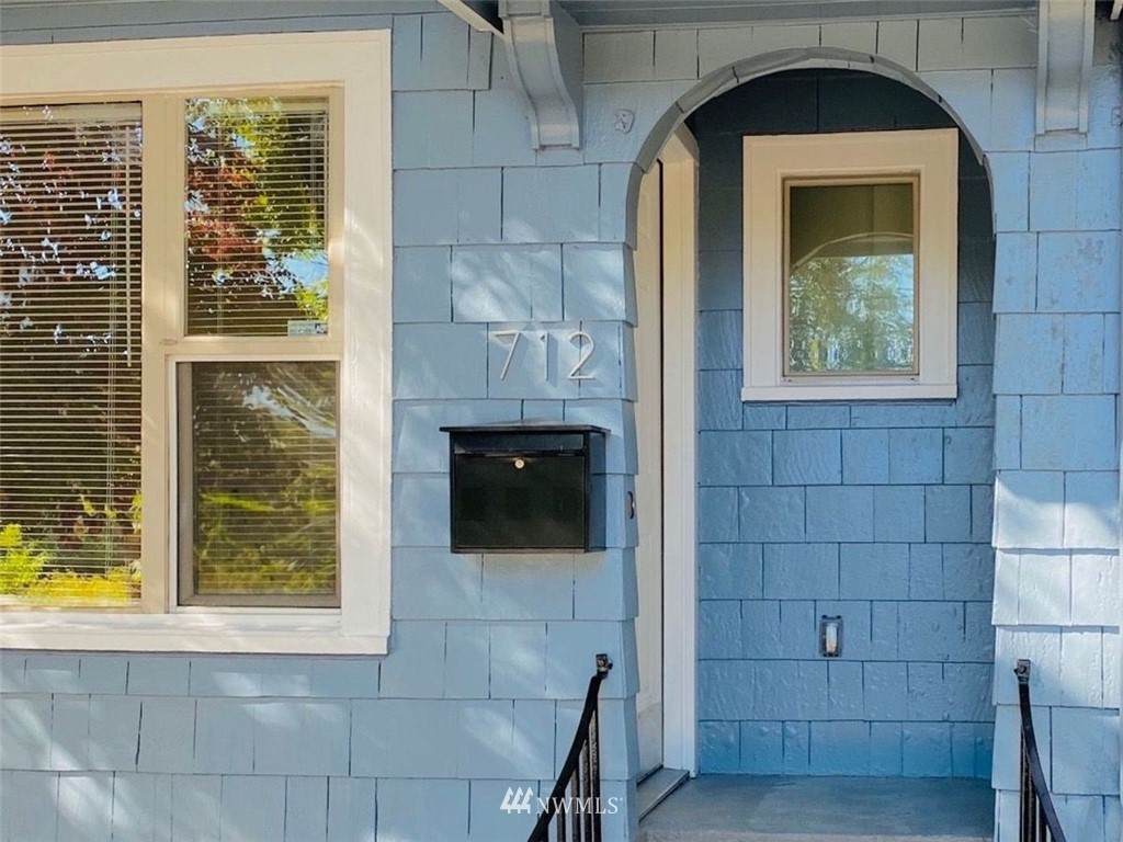 712 40th Street - Photo 1