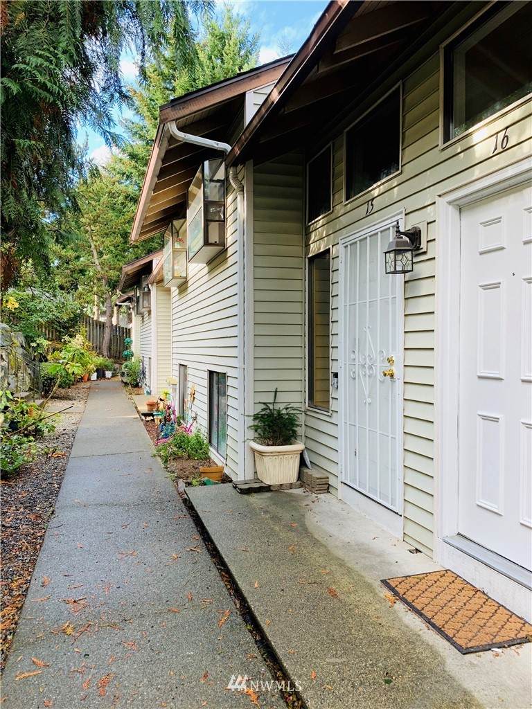 15625 42nd Avenue - Photo 1
