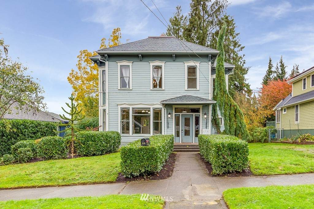 218 Avenue A - Photo 1