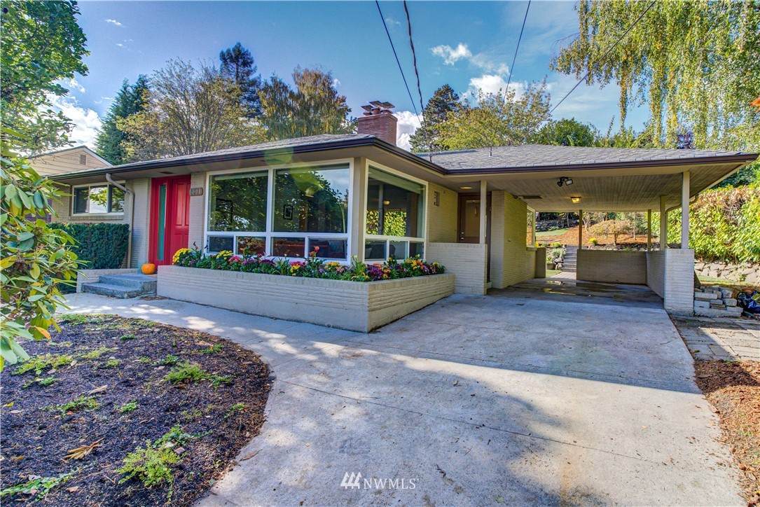 6901 55th Avenue - Photo 1