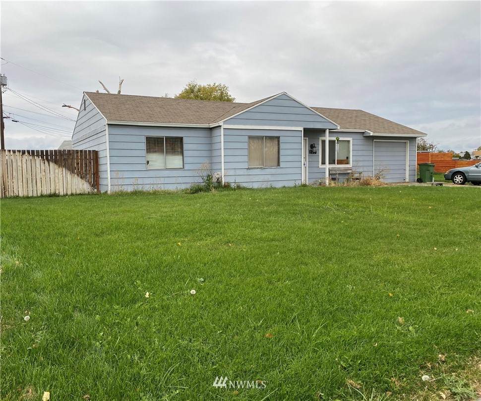 1203 Arlington Drive - Photo 1