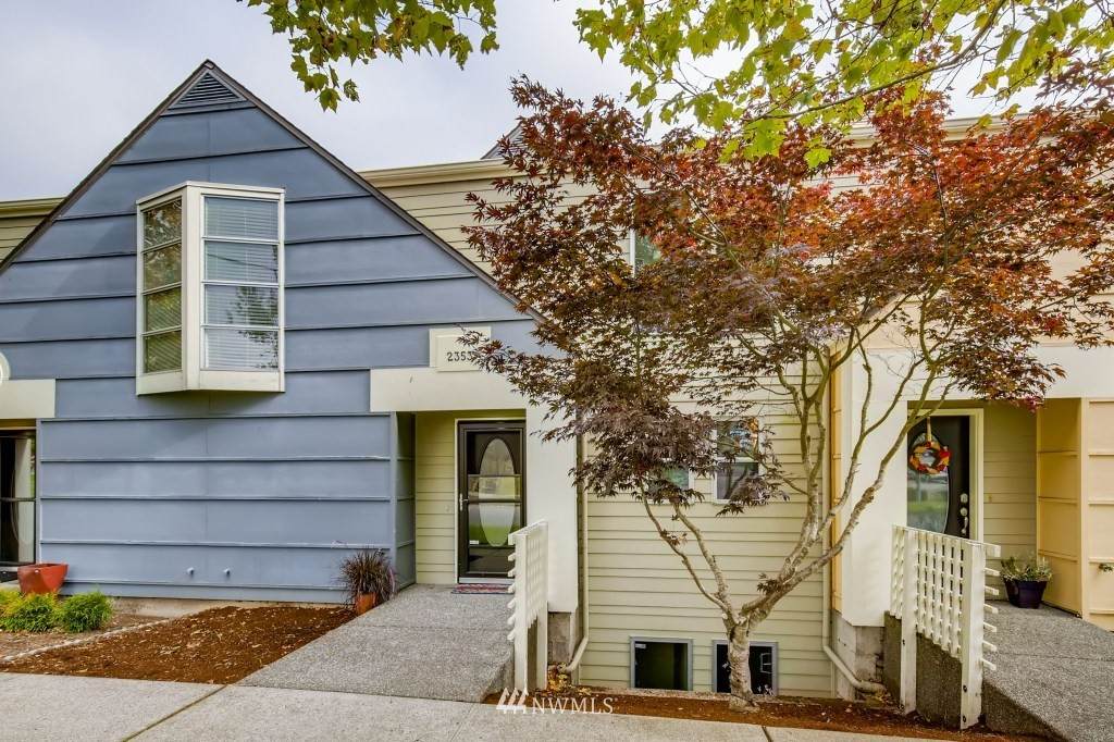 2353 I Street - Photo 1
