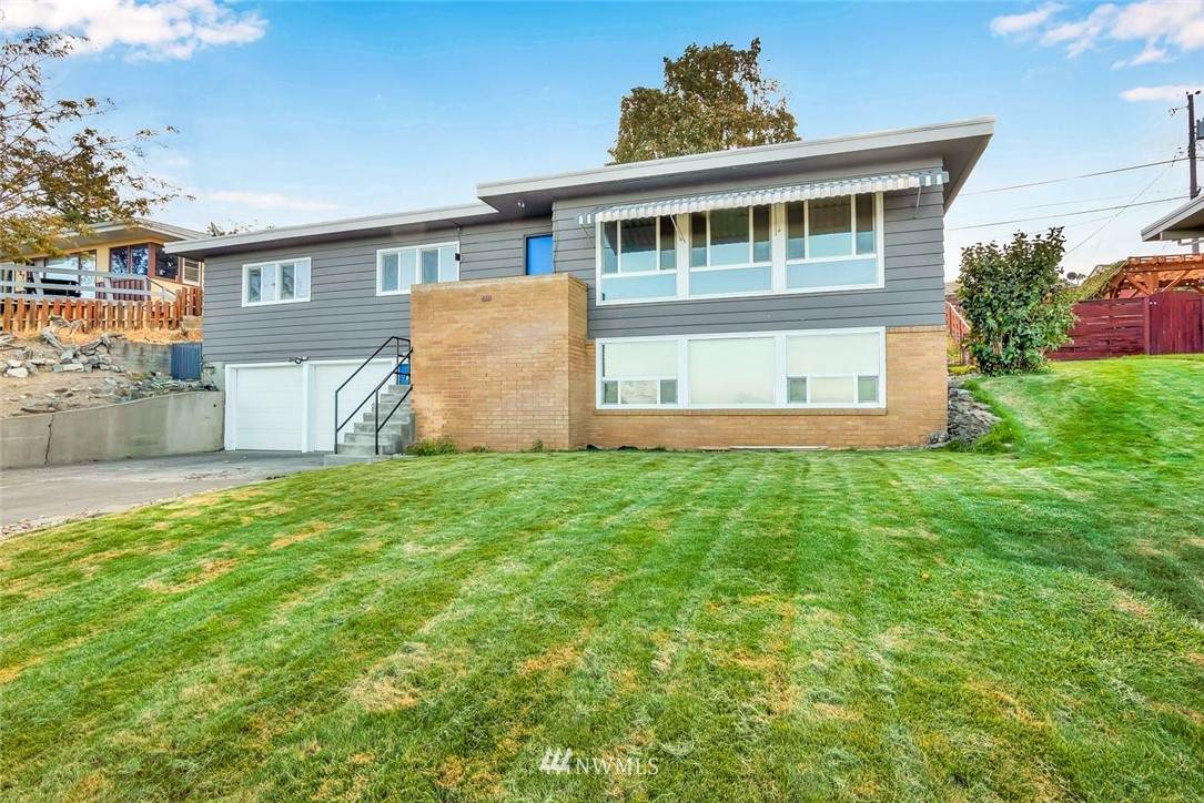 831 Kiefer Drive - Photo 1
