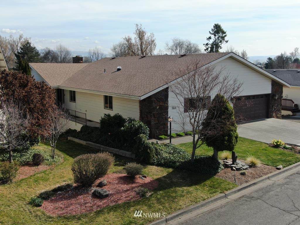 763 Village Way - Photo 1