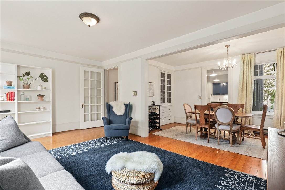 403 Terry Avenue - Photo 1