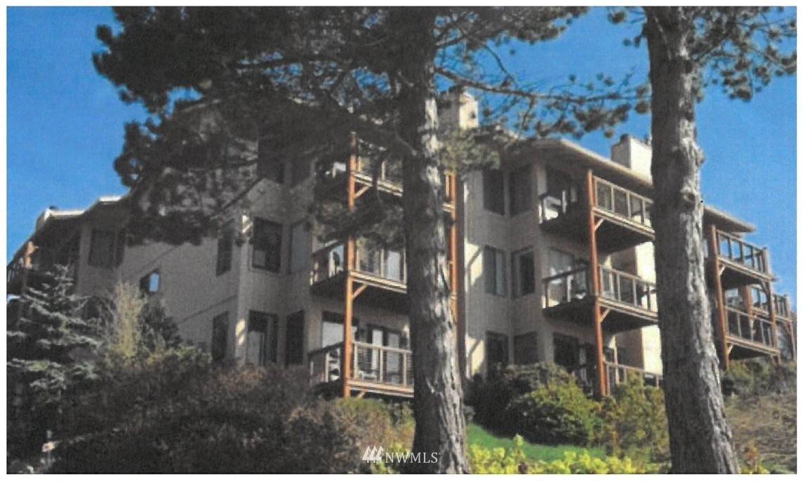 67 Main Street - Photo 1