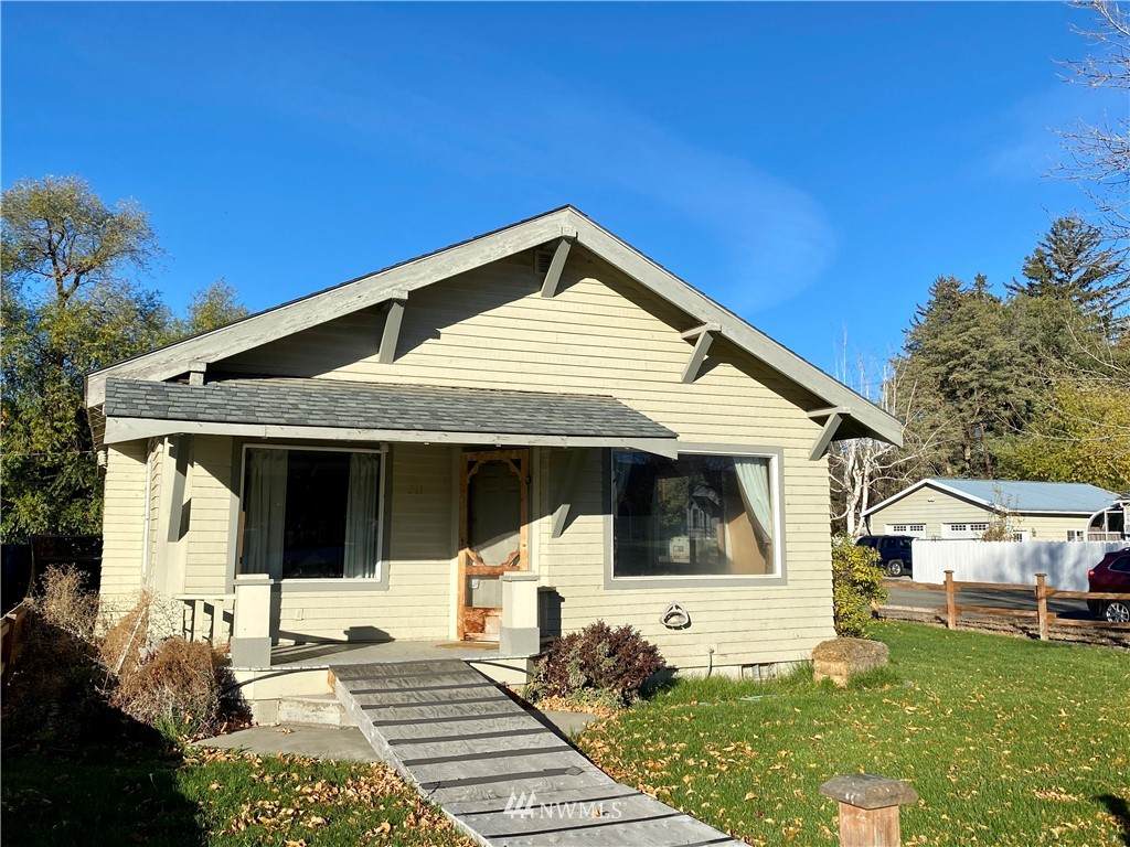 211 Pierce - Photo 1
