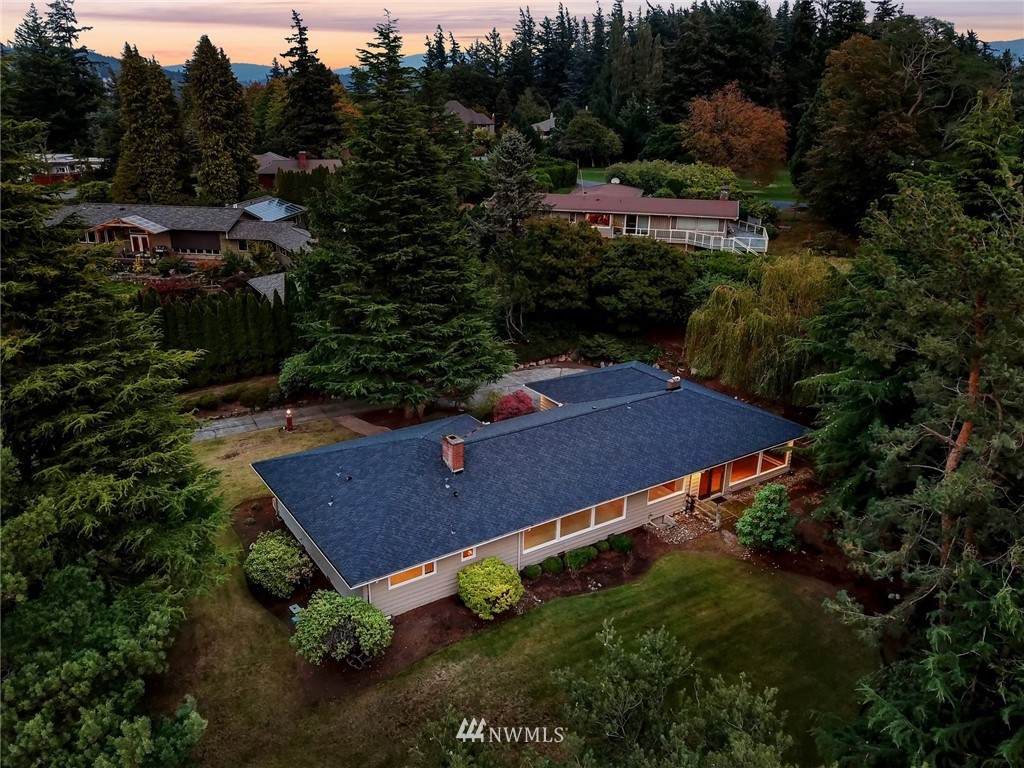 222 Hawthorn Road - Photo 1