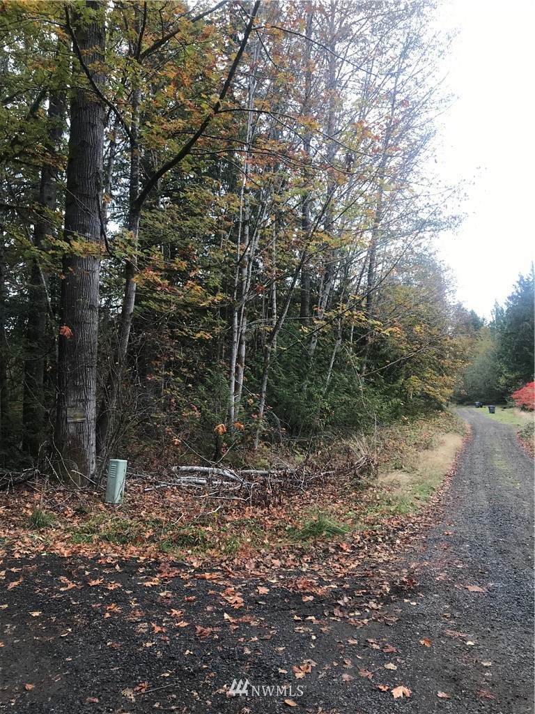 137 Cresthill Way - Photo 1