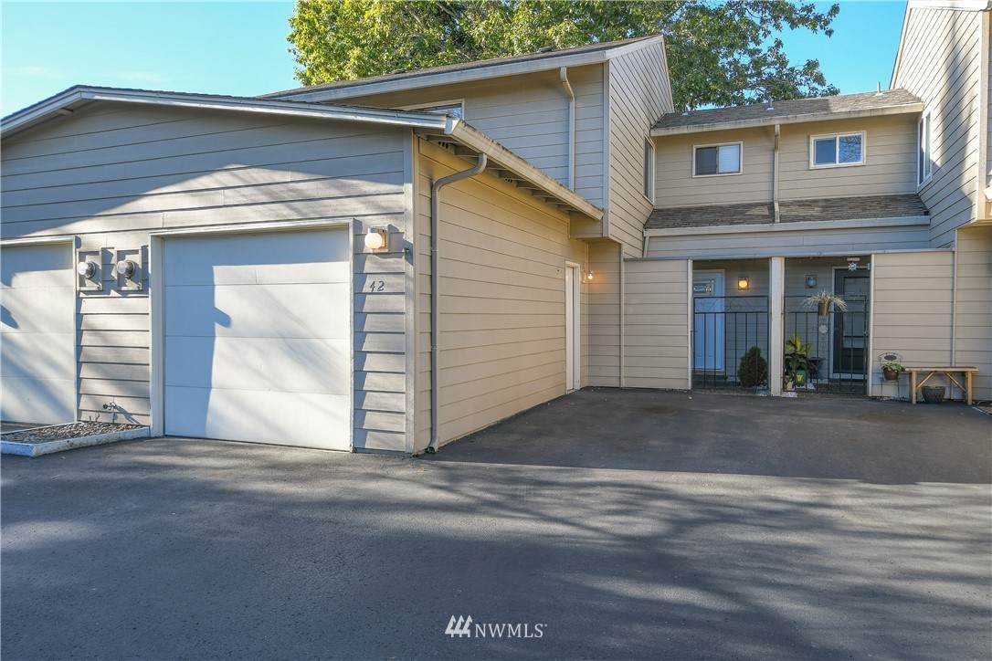 8702 Mason Drive - Photo 1