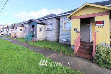 112 Lincoln Street - Photo 1