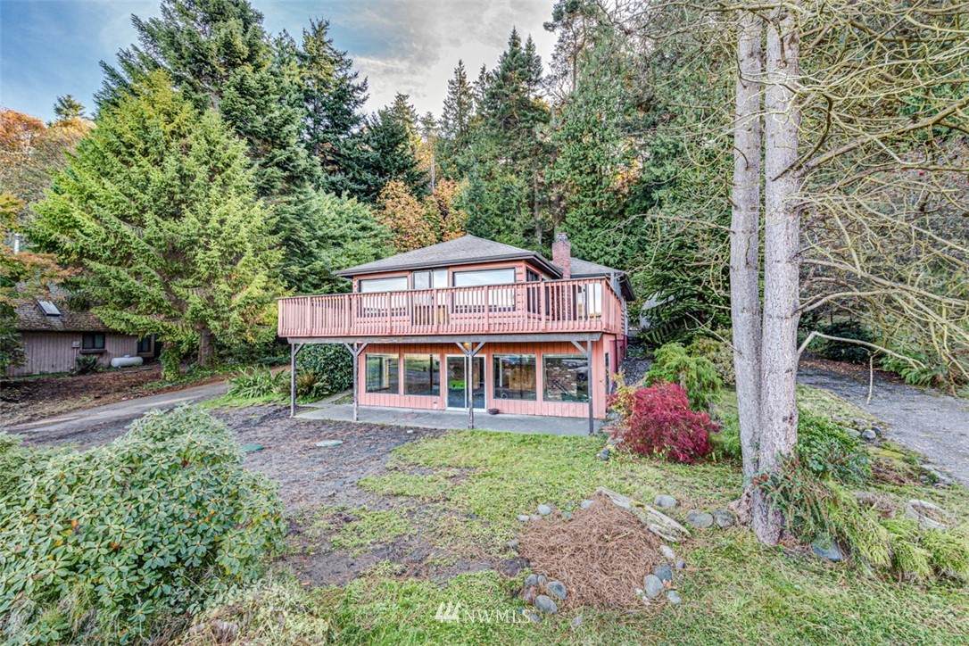 752 Strait View Drive - Photo 1