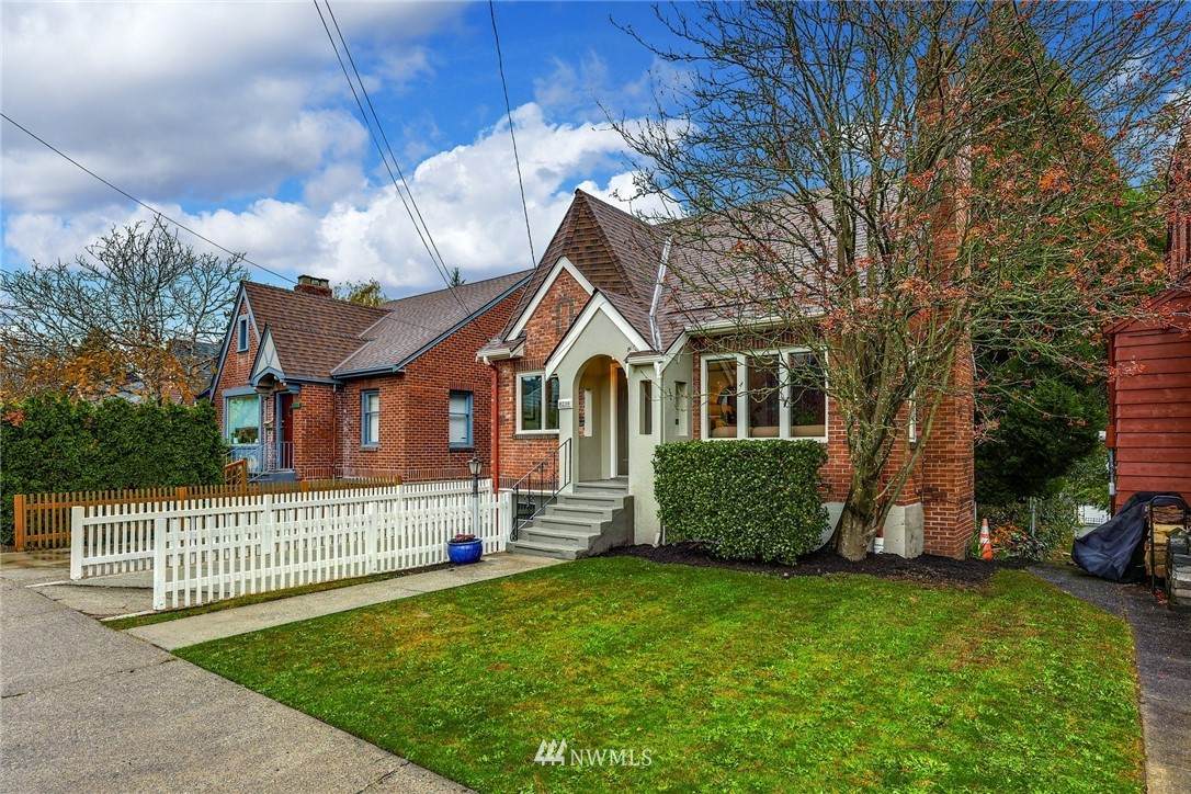 8238 Interlake Avenue - Photo 1