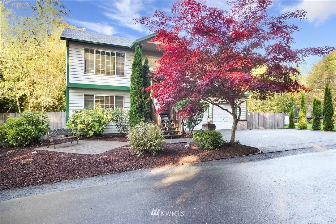1086 Sherman Avenue - Photo 1