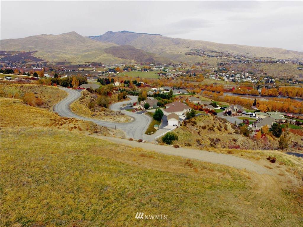 2950 Scenic View Drive - Photo 1