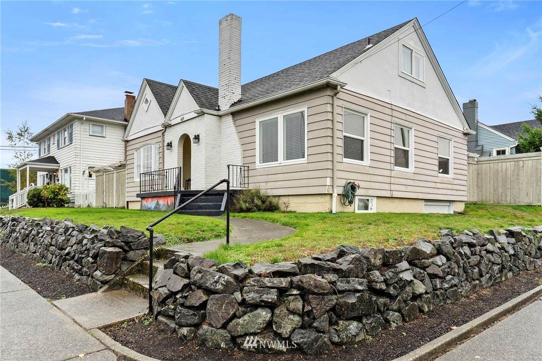 619 Proctor Street - Photo 1