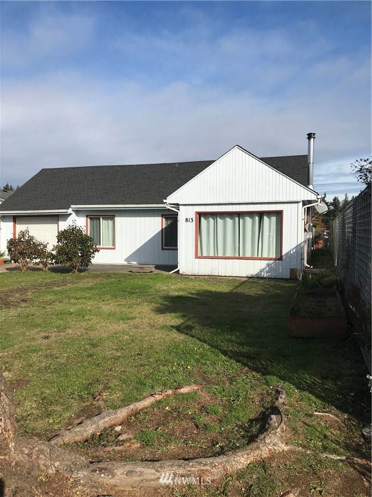 813 6th St - Photo 1