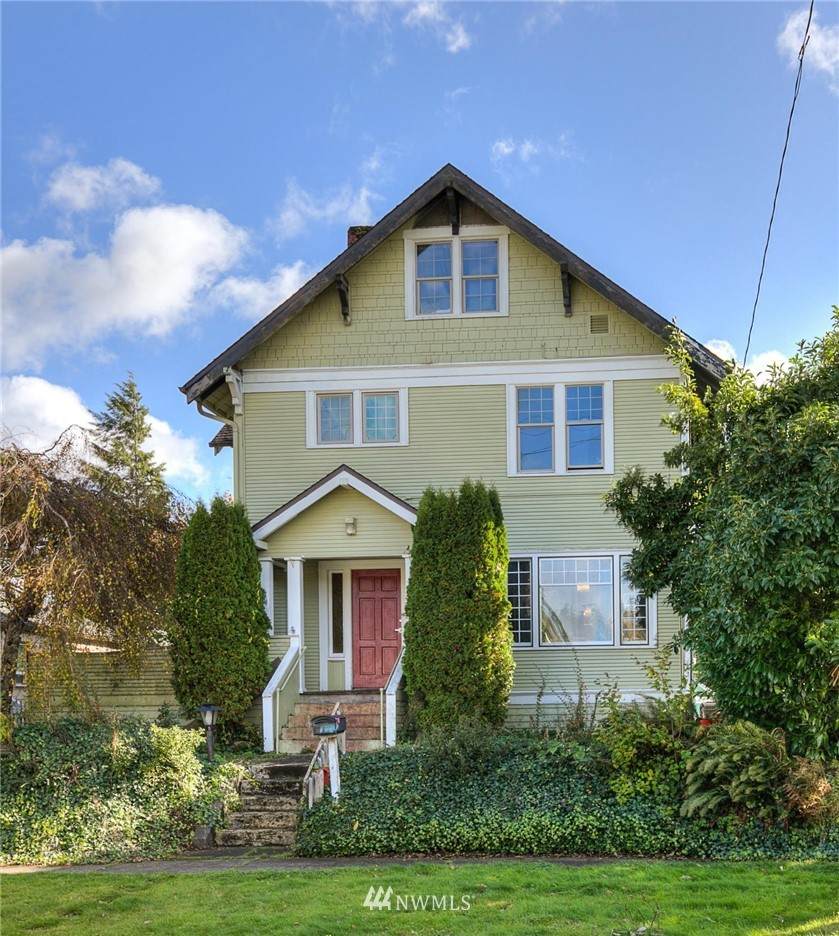 107 4th Street - Photo 1