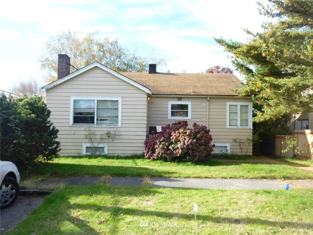 2617 44th Avenue - Photo 1