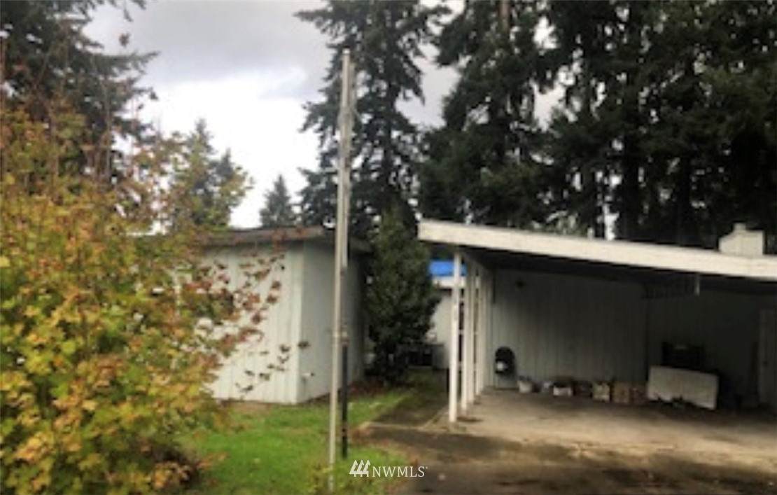 650 316th Street - Photo 1