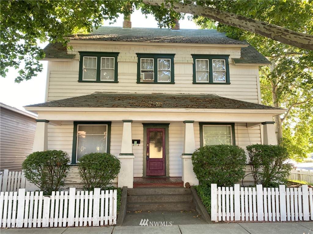 213 4th Avenue - Photo 1