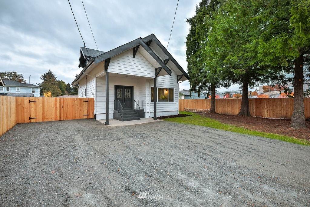 714 5th Avenue - Photo 1