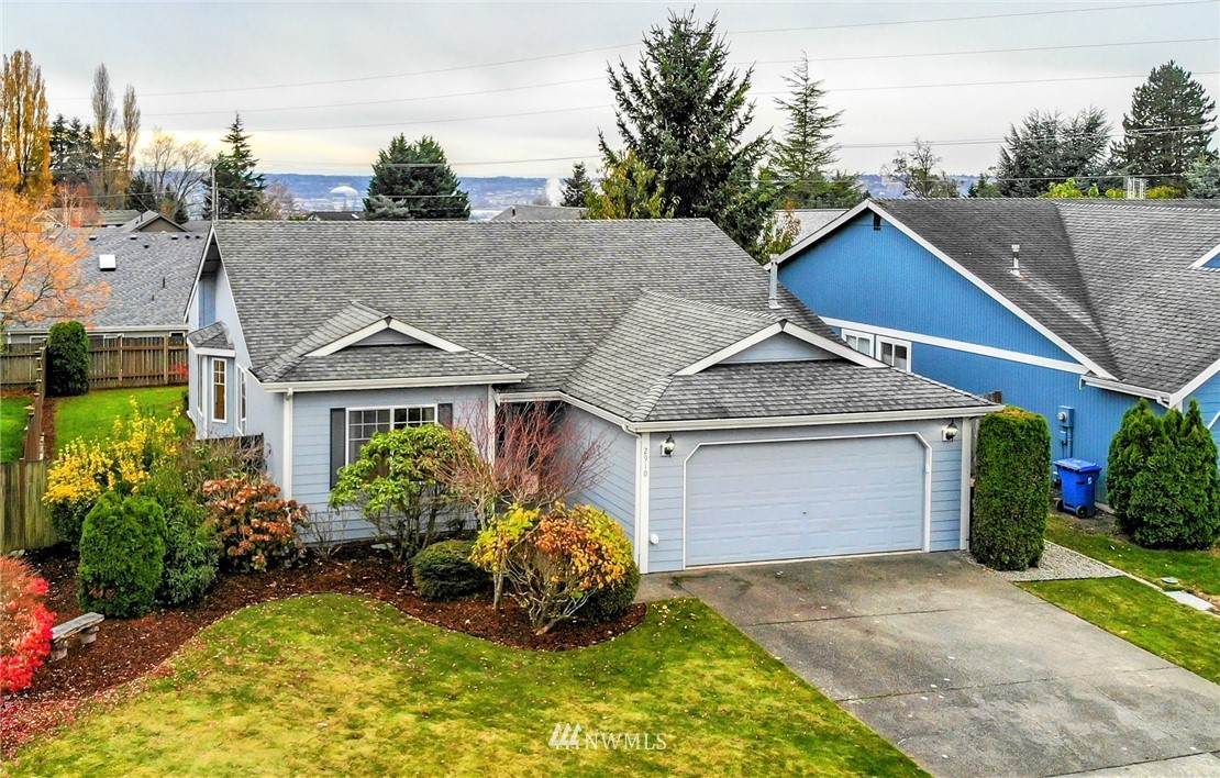 2910 45th Street - Photo 1