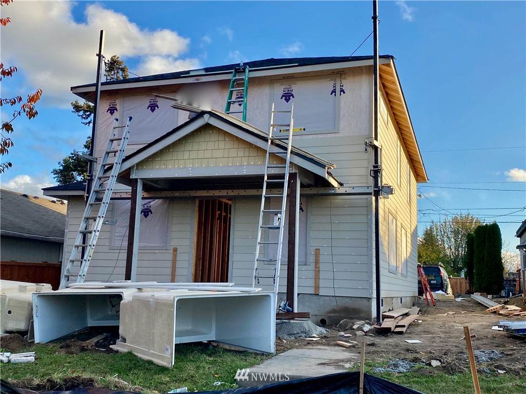 820 60th Street - Photo 1