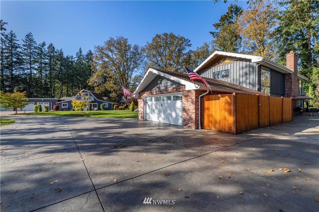 14520 11th Avenue Ct - Photo 1