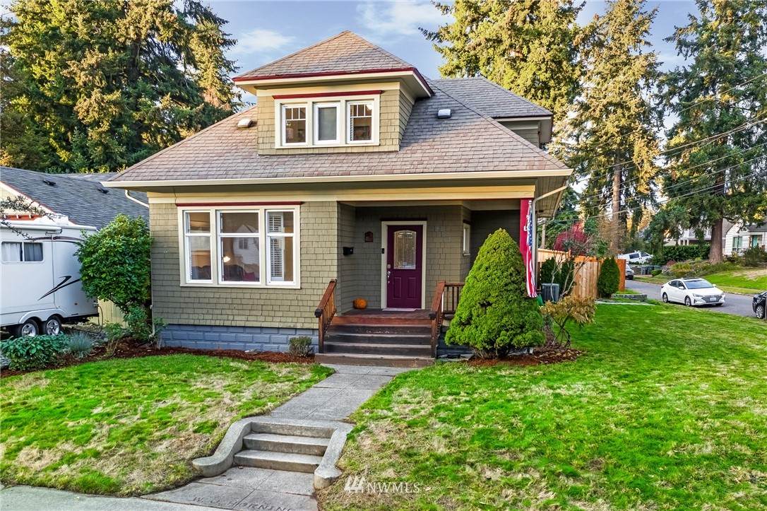 901 Princeton Street - Photo 1