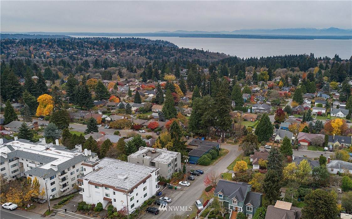215 120th Street - Photo 1