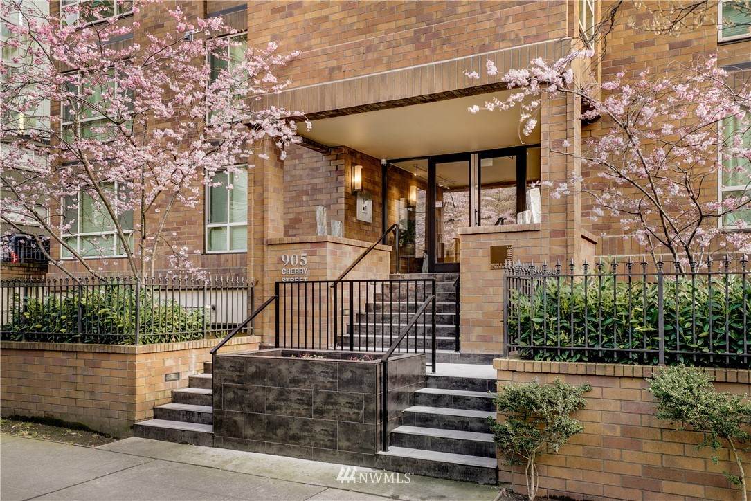 905 Cherry Street - Photo 1